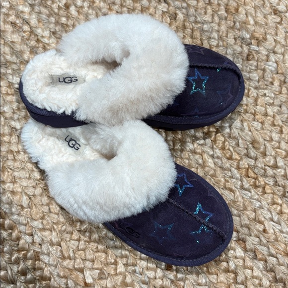 UGG Cozy II Iridescent Stars ⭐️ Slippers kids size 1 - Picture 3 of 7